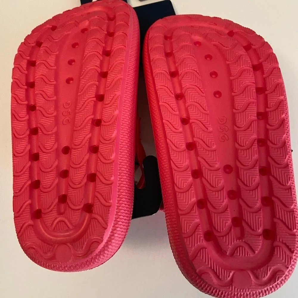 DSG Pink Slide Sandals Water Shoes Size 9K New